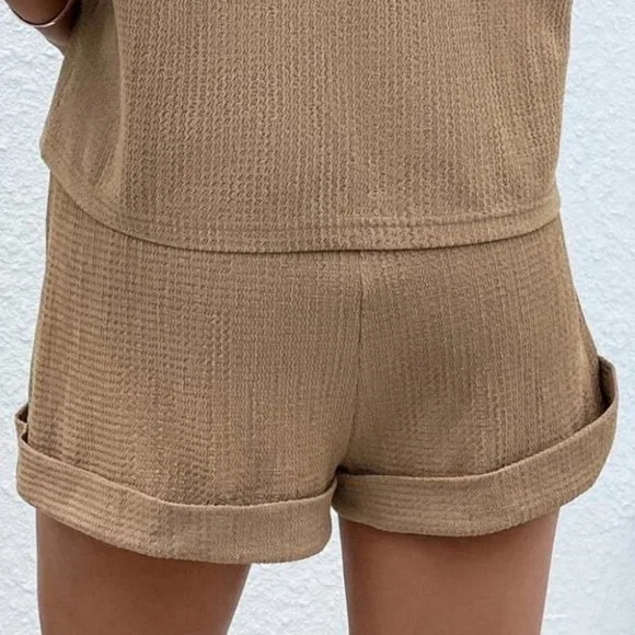 Khaki Casual comfy Batwing Sleeve Tee & Knot Front Shorts - Picture 7 of 8